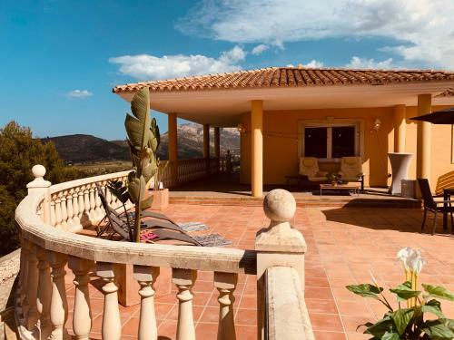 Denia Seaview Golf, Tennis & Beach Villa