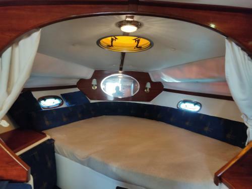 Hit-1 Motor Yacht