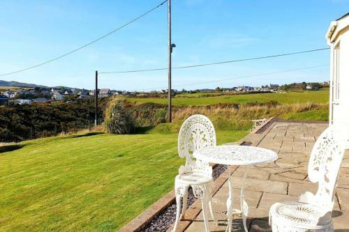 Bodnant-4 Bed-views Views Views-aberdaron