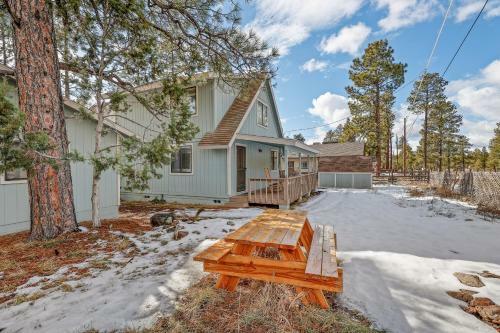 Woodsy A-frame Hideaway