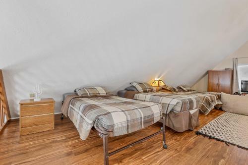 Woodsy A-frame Hideaway
