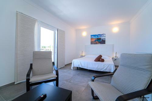 Apartamentos Anjomacar I