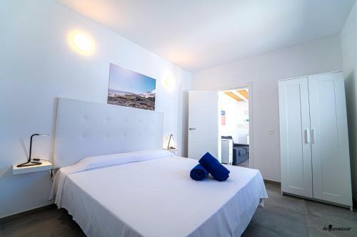 Apartamentos Anjomacar I