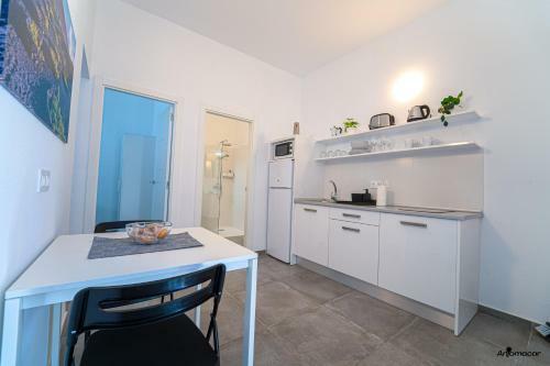 Apartamentos Anjomacar I