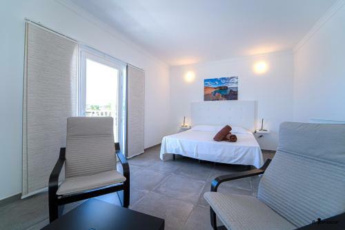 Apartamentos Anjomacar I