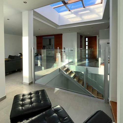 Villa Blanca, Designer Villa With Pool In Teguise