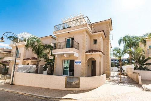 Timotheos Villa