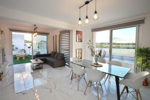 Sunnyvillas: 3br Modern Villa?private Pool - Villa Vanilla