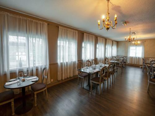 The Lodge Hotel