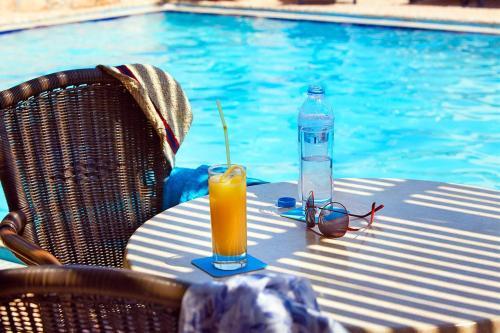 Anais Bay Hotel & Apts , Ellinon 23 , Protaras