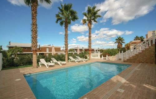 Gorgeous And Uniq 4-bed Villa In Gran Alacant