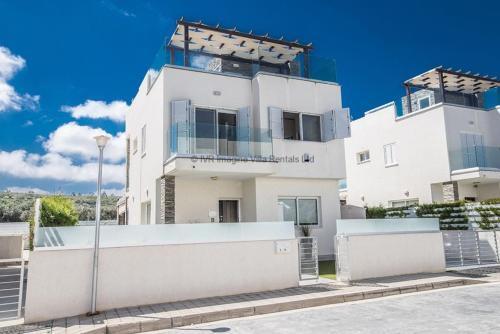 Beautiful Villa Minutes From The Beach, Protaras Villa 1405