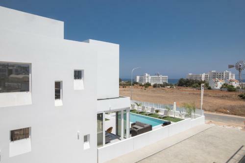 Relax At Your Brand-new Seaview Villa, Protaras-centre And Beachside
