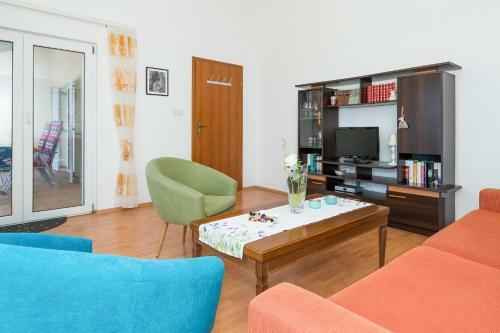 Apartment Lara