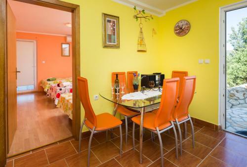 Apartamento A5 - Modern Apt With Terrace 3 Min Walk To Beach