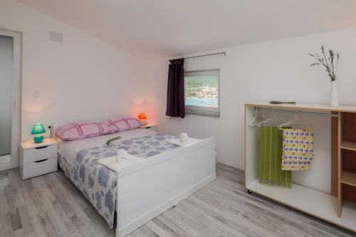 Apartamento A8 - Modern Apt With Terrace 3 Min Walk To Beach