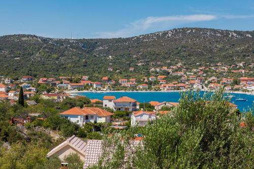 Apartamento A8 - Modern Apt With Terrace 3 Min Walk To Beach