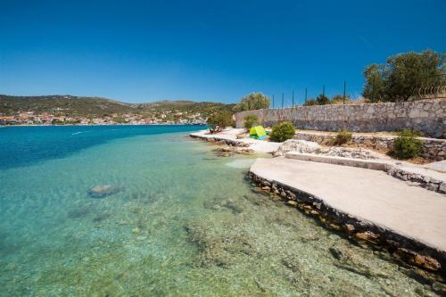Apartamento A8 - Modern Apt With Terrace 3 Min Walk To Beach
