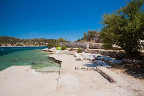 Apartamento A8 - Modern Apt With Terrace 3 Min Walk To Beach