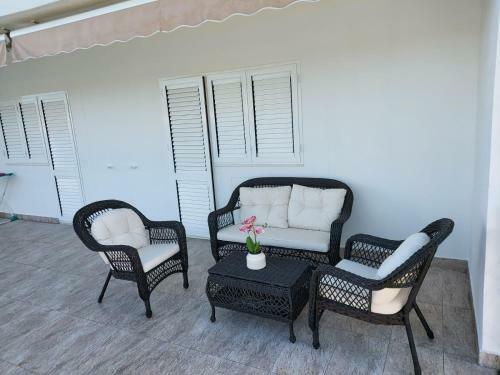 Apartment Astrid 5 M From Beach
