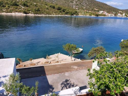 Apartment Astrid 5 M From Beach