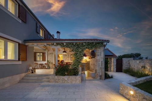 Beautiful Villa Bandela