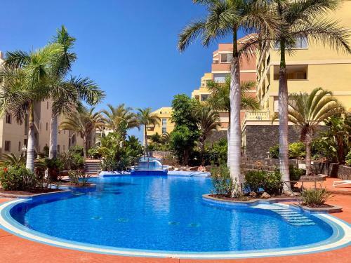 Well Refined Apartment - Stunning Pool