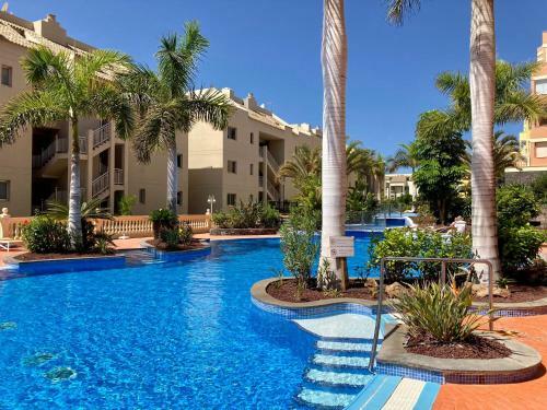 Well Refined Apartment - Stunning Pool