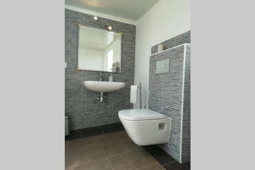 Semi-detached Villa Sea Views, Huge Terrace, Close Beach
