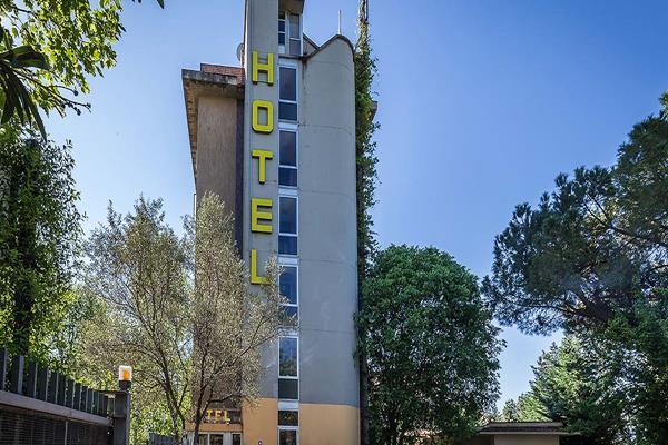 Hotel Real