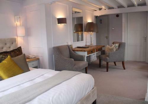 Castle Hotel