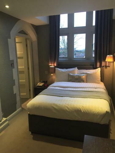 Castle Hotel