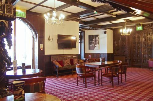 Hotel Woodlands Hall