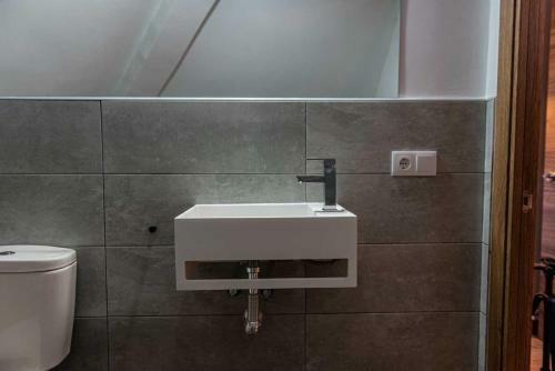 Valsain Lodge Con Piscina Y Patio Privado