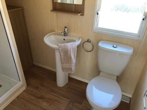 Evans Whitehouse Caravan Towyn