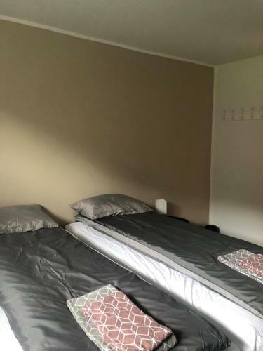 Hostal �verhamar Hostel