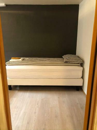 Hostal �verhamar Hostel
