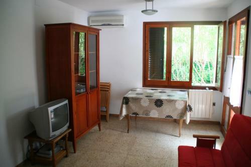 Maisonnette, Terrasse, Barbecue Mer � Calafat. Locamar B1