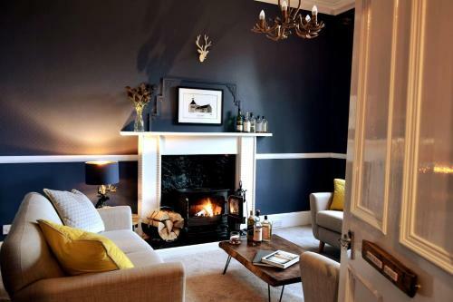 Copperbroc -whisky House In The Scottish Highlands