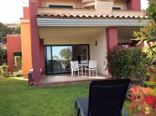 Preciosa Casa Con Piscina En Bonmont
