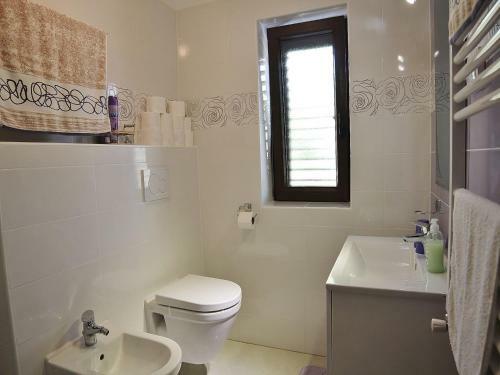 Hostal Apartments Emilia