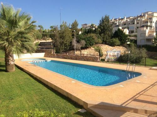 A Cozy Two Bedroom Apartment On The Golf Resort