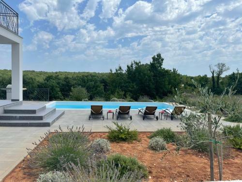 Villa Family House Seamare III