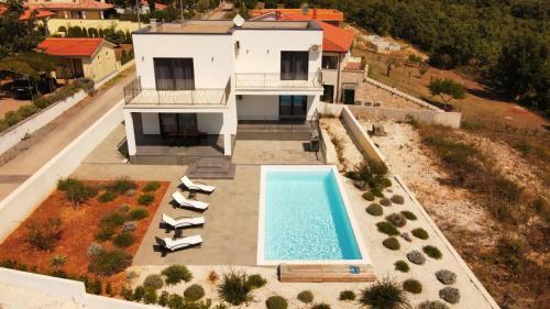 Villa Family House Seamare III