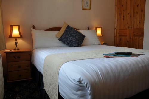 Hostal The Paddock Guest House