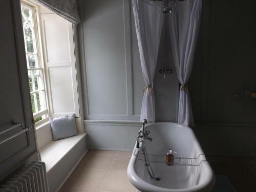 Hostal Trereife House
