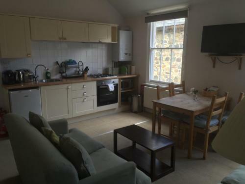 Hostal Trereife House