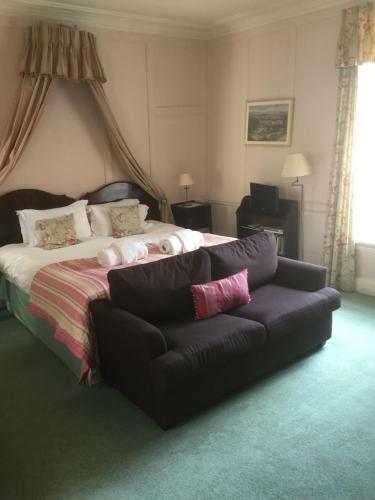 Hostal Trereife House