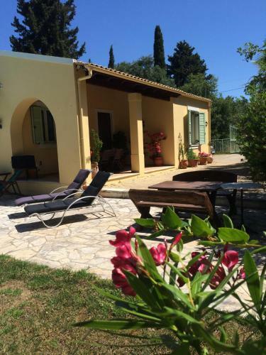 Gastouri Villa Pascalia With Pool And Views