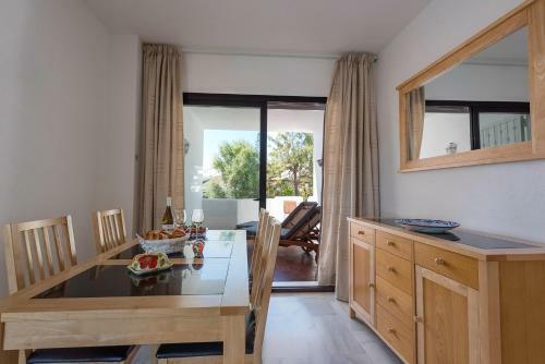 Comfortable Apartment With Sea View